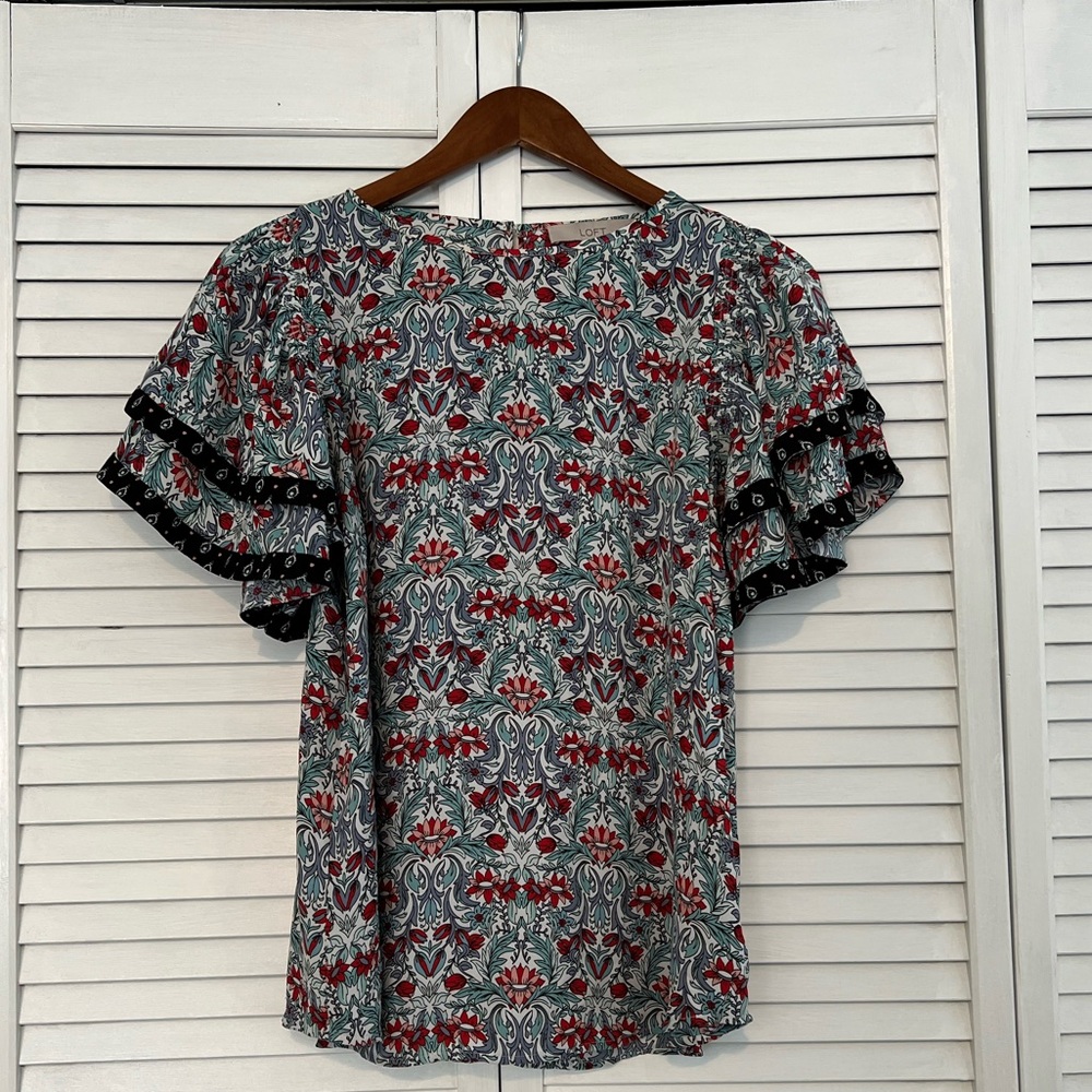 Loft Patterned Flounce Short Sleeve Blouse